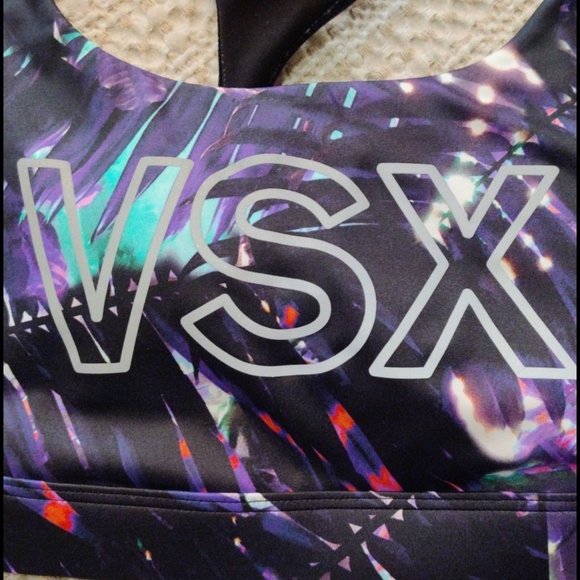 VSX Reflective Sports Bra Limited Edition - S - Picture 2 of 5